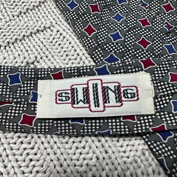 Vintage 1980s Swing red and blue geometric print silk tie - Picture 3 of 6